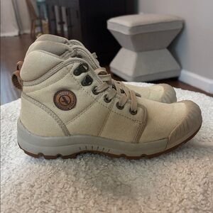 Aigle Womens "Tenere Light" in Sand size 6.5 great used condition